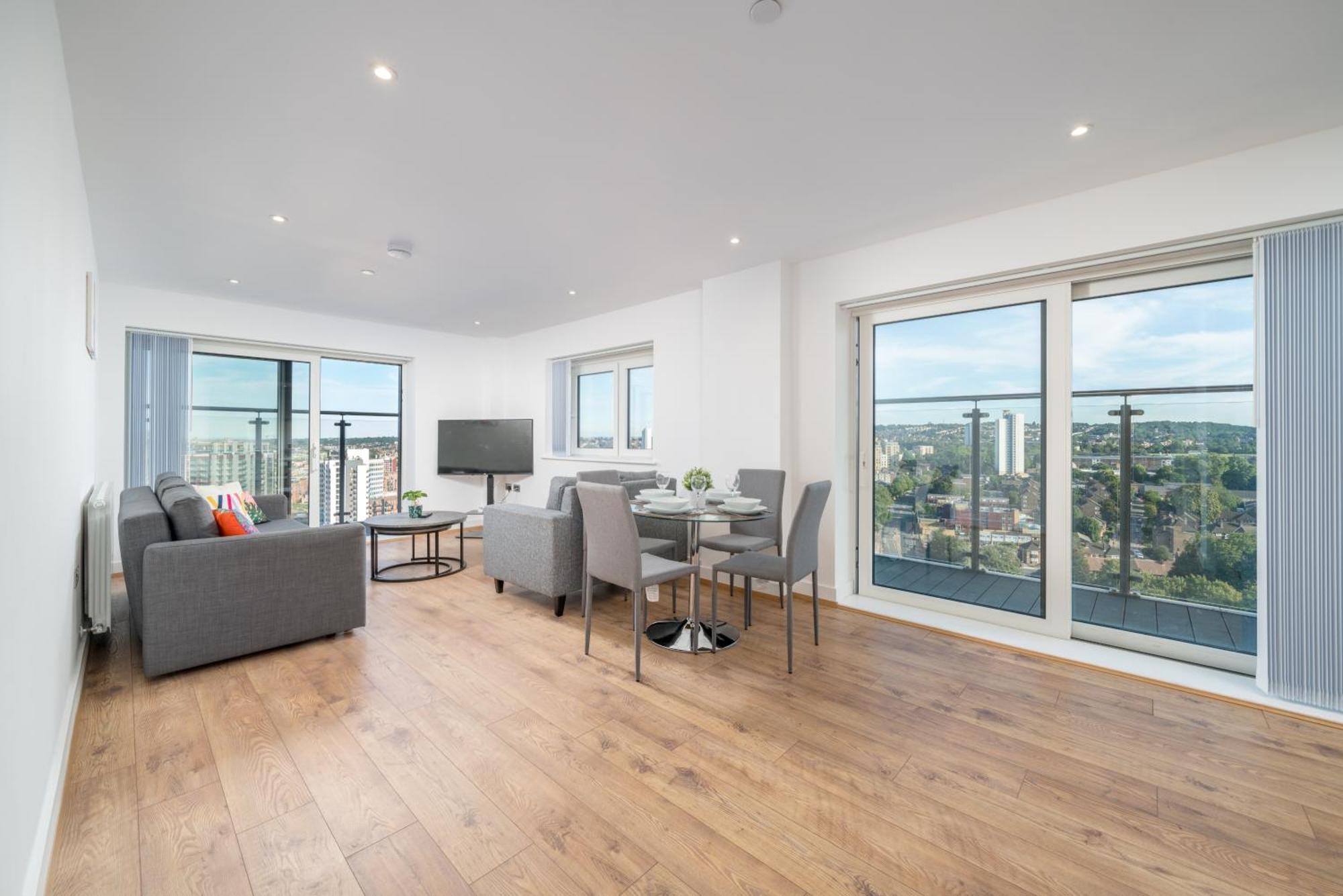 Skyvillion - London River Thames Top Floor Apartments By Woolwich Ferry, Mins To London Excel, O2 Arena , London City Airport With Parking Екстер'єр фото