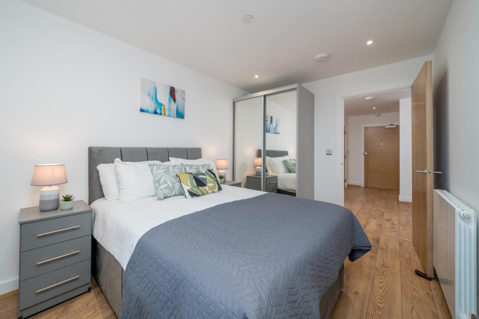 Skyvillion - London River Thames Top Floor Apartments By Woolwich Ferry, Mins To London Excel, O2 Arena , London City Airport With Parking Екстер'єр фото